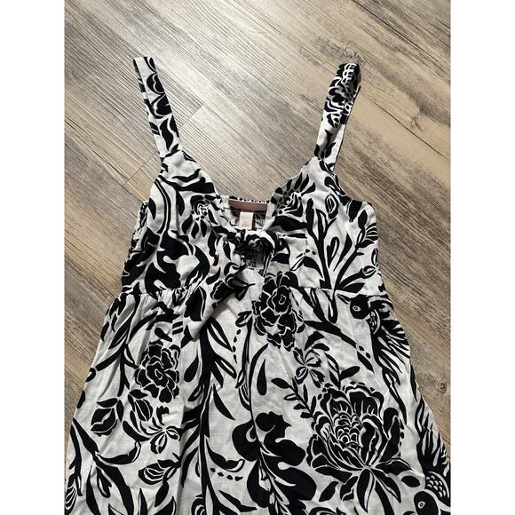 Knox Rose Sundress Fit Flare Adjustable Straps Black White Floral Smocked XS - Picture 3 of 10